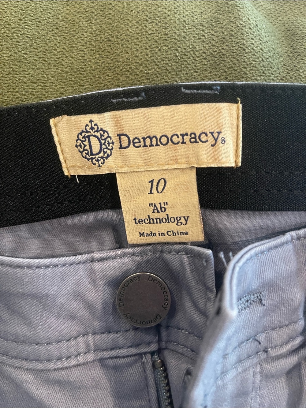 Democracy Light Gray High-Rise Pants with Branded Button - Picture 6 of 8